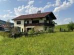 Bild - Eine besondere Lage, Zweifamilienhaus mit ausgebautem Dachboden, Berg- und Weitblick in Ruhpolding!