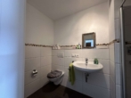 Bad mit WC - Ein-Zimmer-Wohnung für den sportlichen Singele!