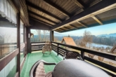 Balkon Südwest Blick in die Berge - Gemütliche Dachgeschosswohnung im Ferienpark Vorauf – Natur pur mit Weit- und Bergblick