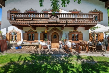 ** Reseviert** Einzigartige Rarität, mit historischem Charme und modernem Wohnkomfort!, 83313 Siegsdorf Traunstein, Bauernhaus