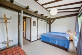 Schlafzimmer OG - „Maisonette-Traum mit drei Terrassenbalkonen – Natur, Ruhe und Erholung pur im Ferienpark Vorauf“