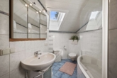 Badezimmer - Sofort einziehen: DG-Wohnung mit Garten & Garage in Toplage Ruhpolding!