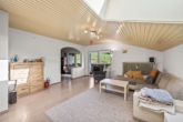 Wohnzimmer - Sofort einziehen: DG-Wohnung mit Garten & Garage in Toplage Ruhpolding!